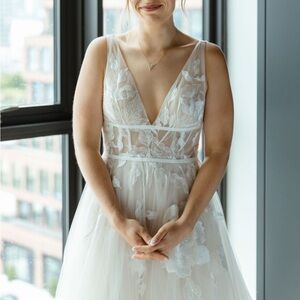 BHLDN Ivory Floral Lace Wedding Dress WILLOWBY BY WATTERS HEARST